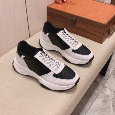 Louis Vuitton Low Shoes